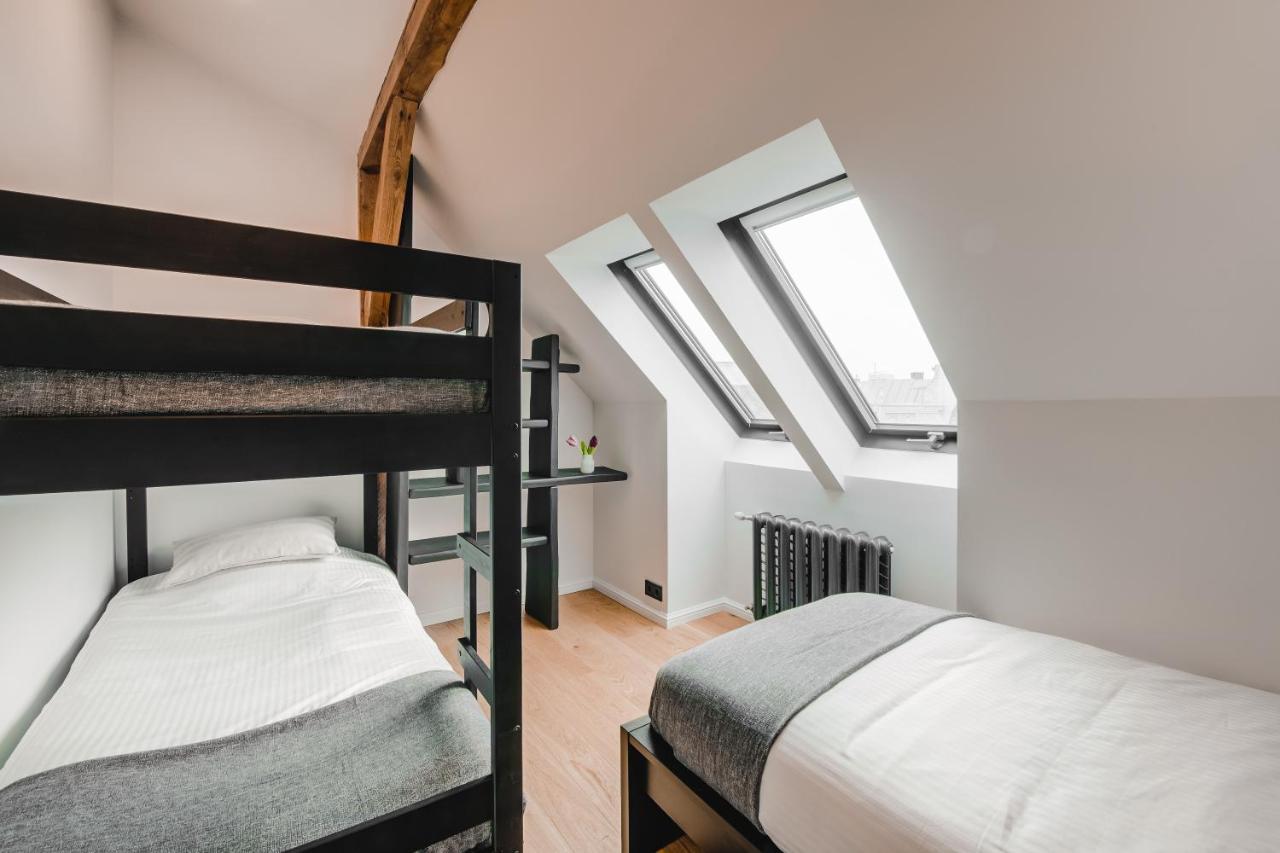 Big Design Apt - Sleeps 12 - Best Location Riga Exterior foto
