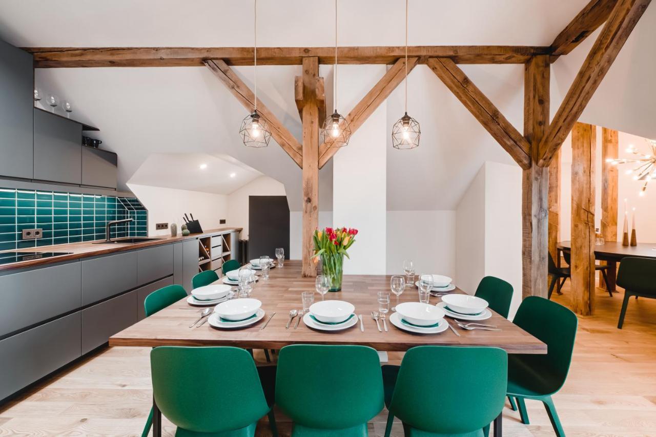 Big Design Apt - Sleeps 12 - Best Location Riga Exterior foto
