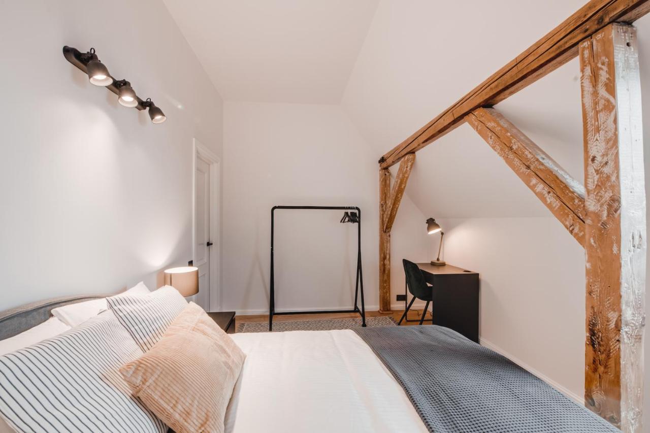 Big Design Apt - Sleeps 12 - Best Location Riga Exterior foto